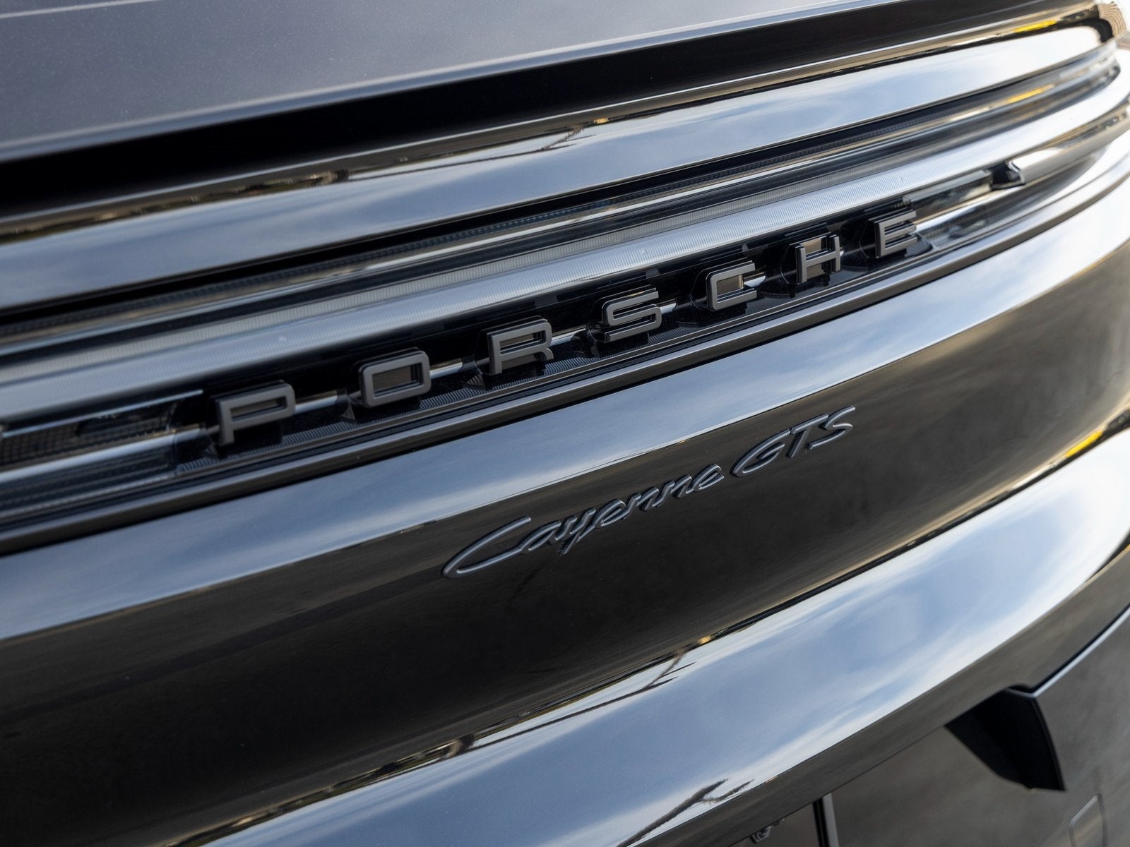 2025 Porsche Cayenne Cayenne GTS Coupe