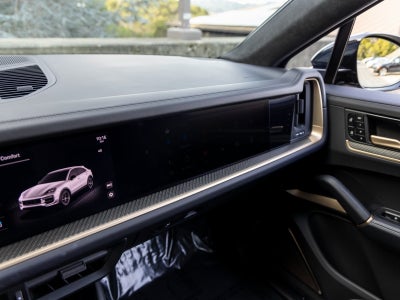 2025 Porsche Cayenne Cayenne GTS Coupe