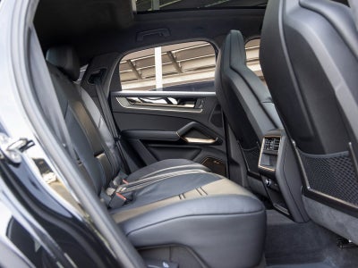 2025 Porsche Cayenne Cayenne GTS Coupe