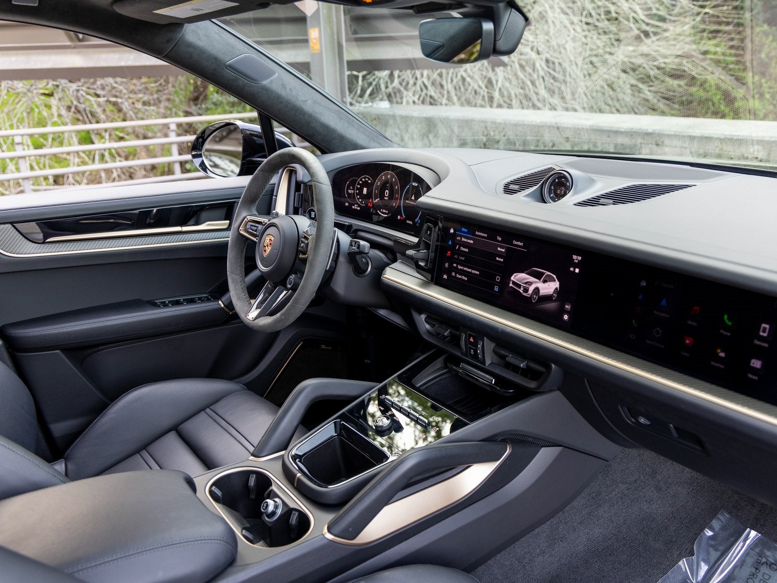 2025 Porsche Cayenne Cayenne GTS Coupe