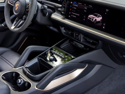 2025 Porsche Cayenne Cayenne GTS Coupe