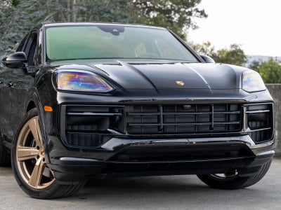 2025 Porsche Cayenne Cayenne GTS Coupe