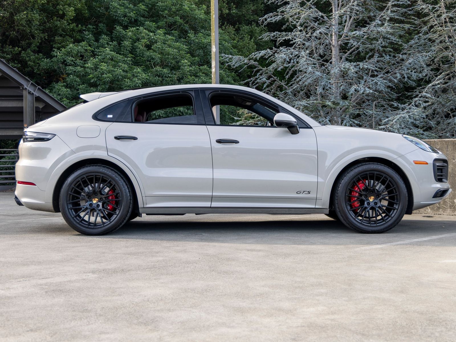 2023 Porsche Cayenne Cayenne GTS Coupe