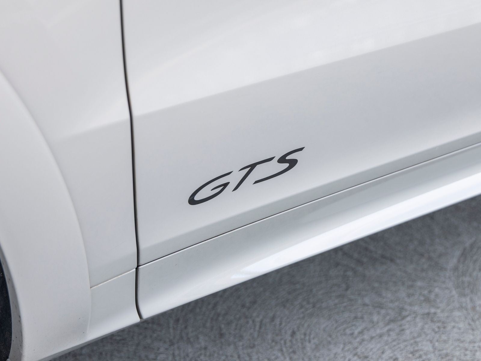 2023 Porsche Cayenne Cayenne GTS Coupe