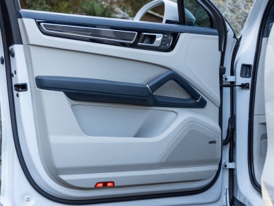 2023 Porsche Cayenne Cayenne GTS Coupe