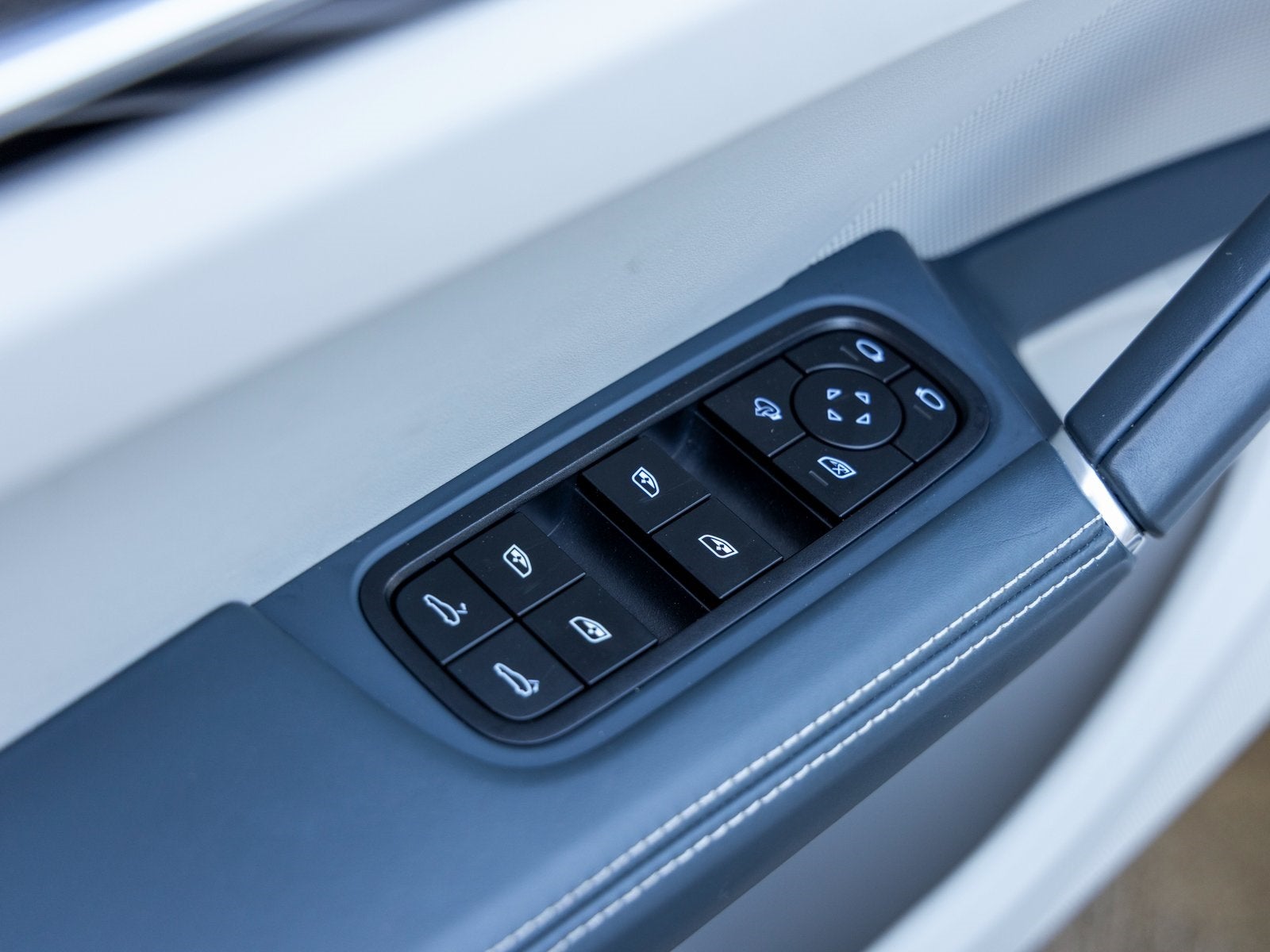 2023 Porsche Cayenne Cayenne GTS Coupe