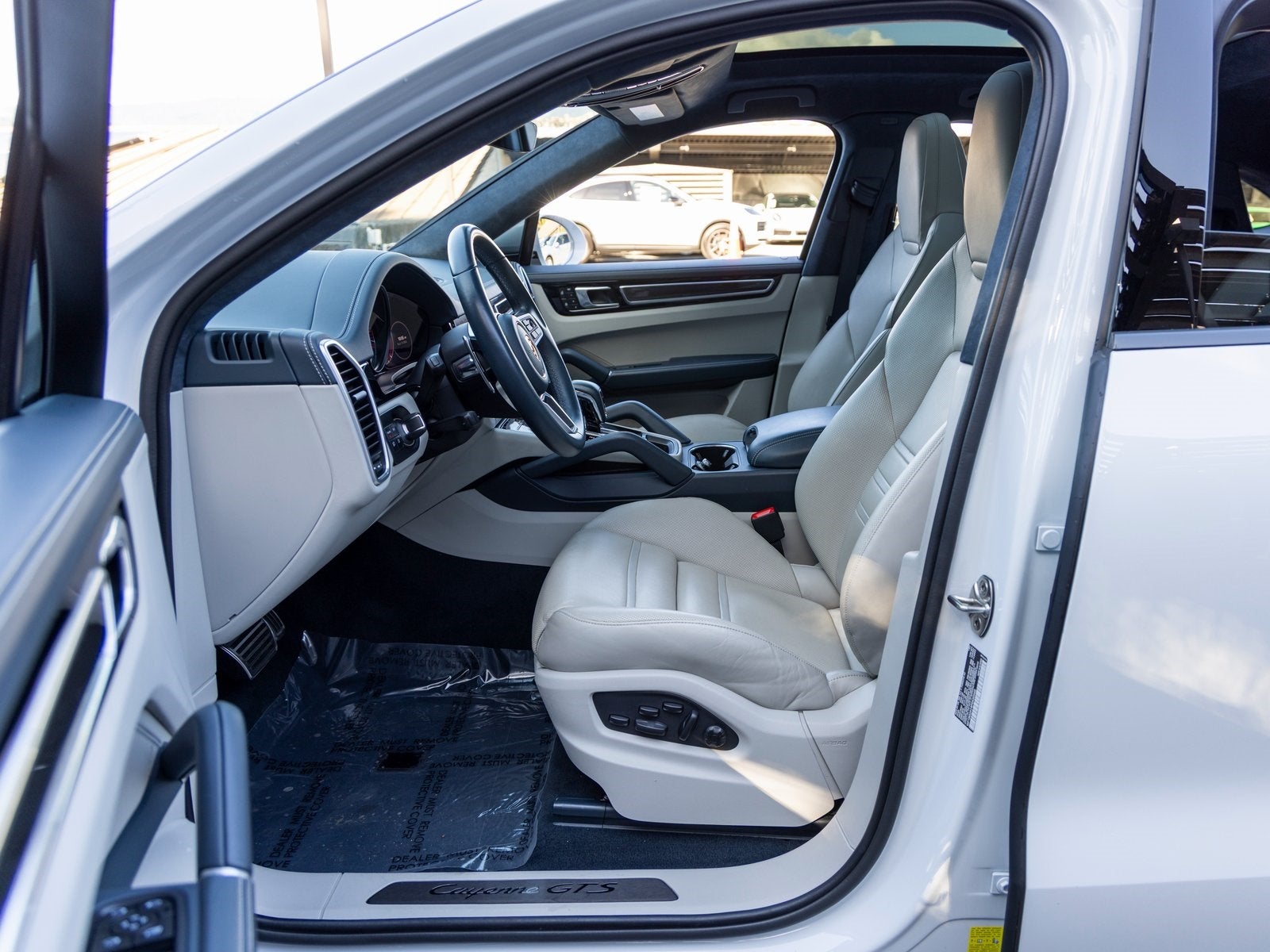 2023 Porsche Cayenne Cayenne GTS Coupe