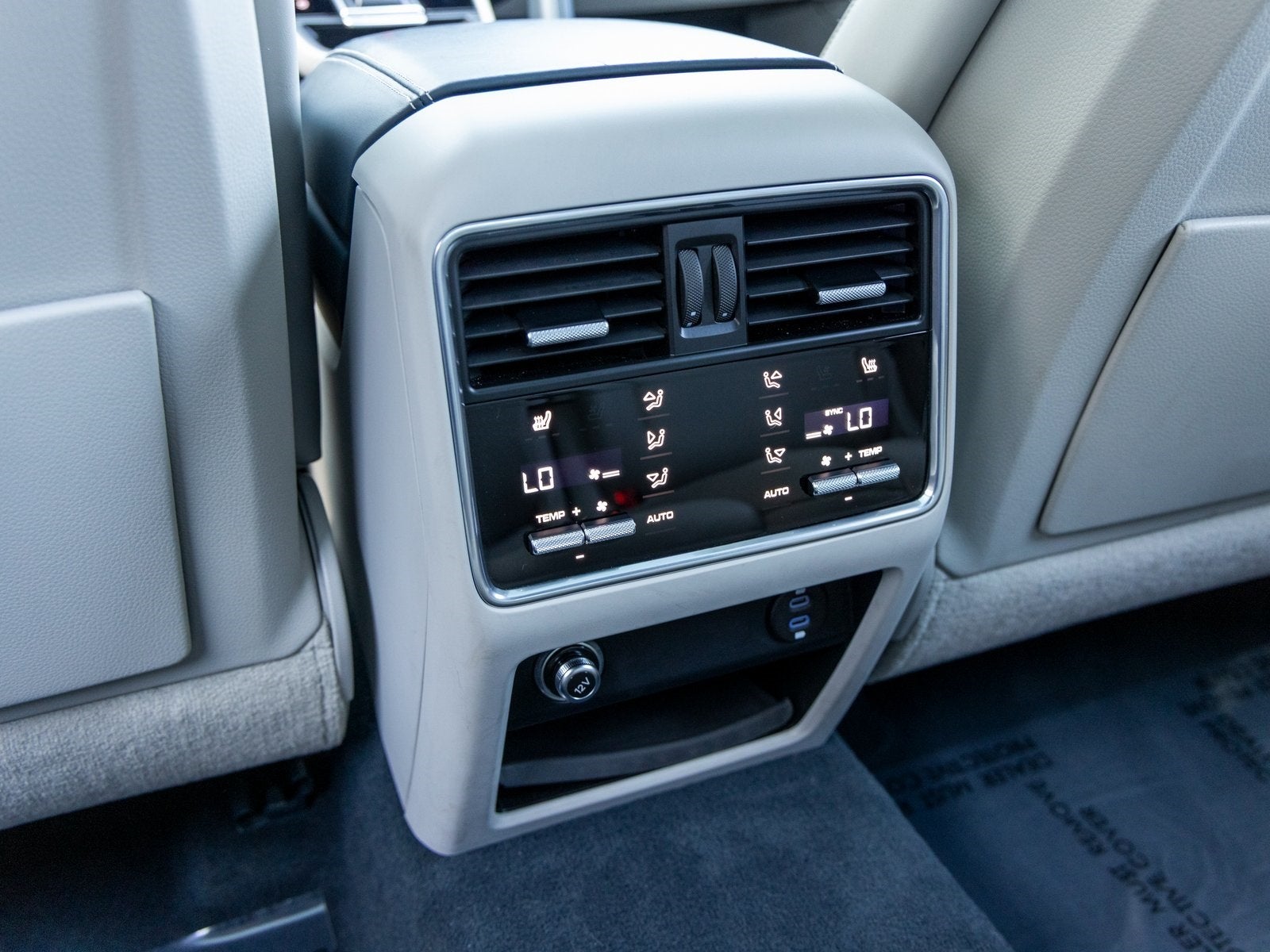 2023 Porsche Cayenne Cayenne GTS Coupe