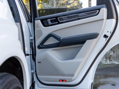 2023 Porsche Cayenne Cayenne GTS Coupe