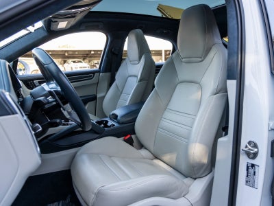 2023 Porsche Cayenne Cayenne GTS Coupe