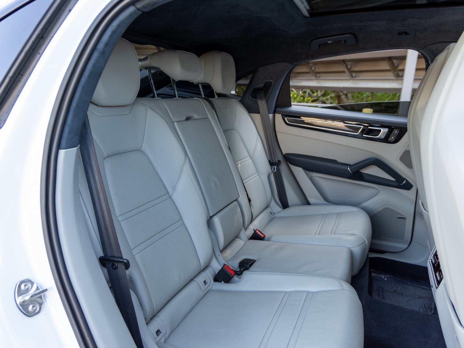 2023 Porsche Cayenne Cayenne GTS Coupe