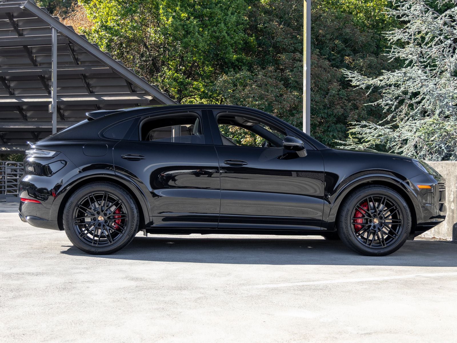 2025 Porsche Cayenne GTS Coupe