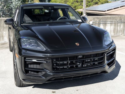 2025 Porsche Cayenne GTS Coupe