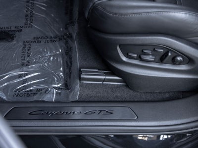 2025 Porsche Cayenne GTS Coupe