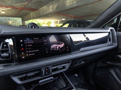 2025 Porsche Cayenne GTS Coupe