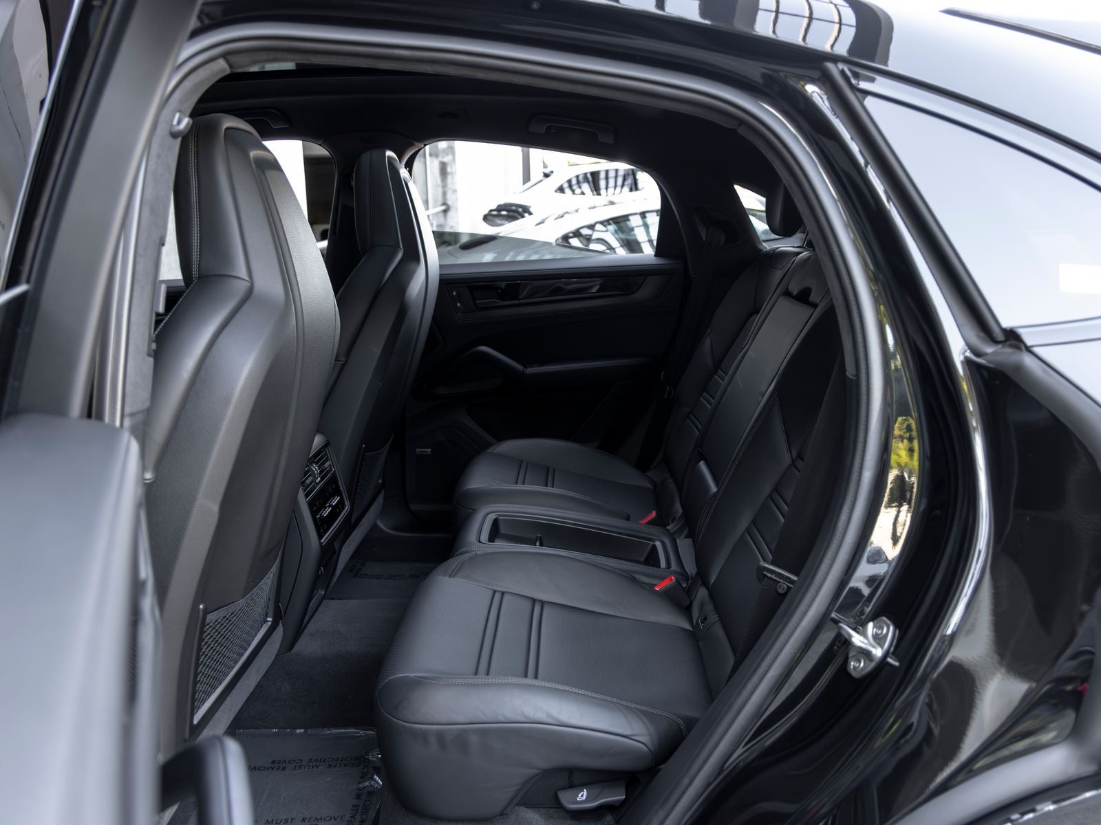 2025 Porsche Cayenne GTS Coupe