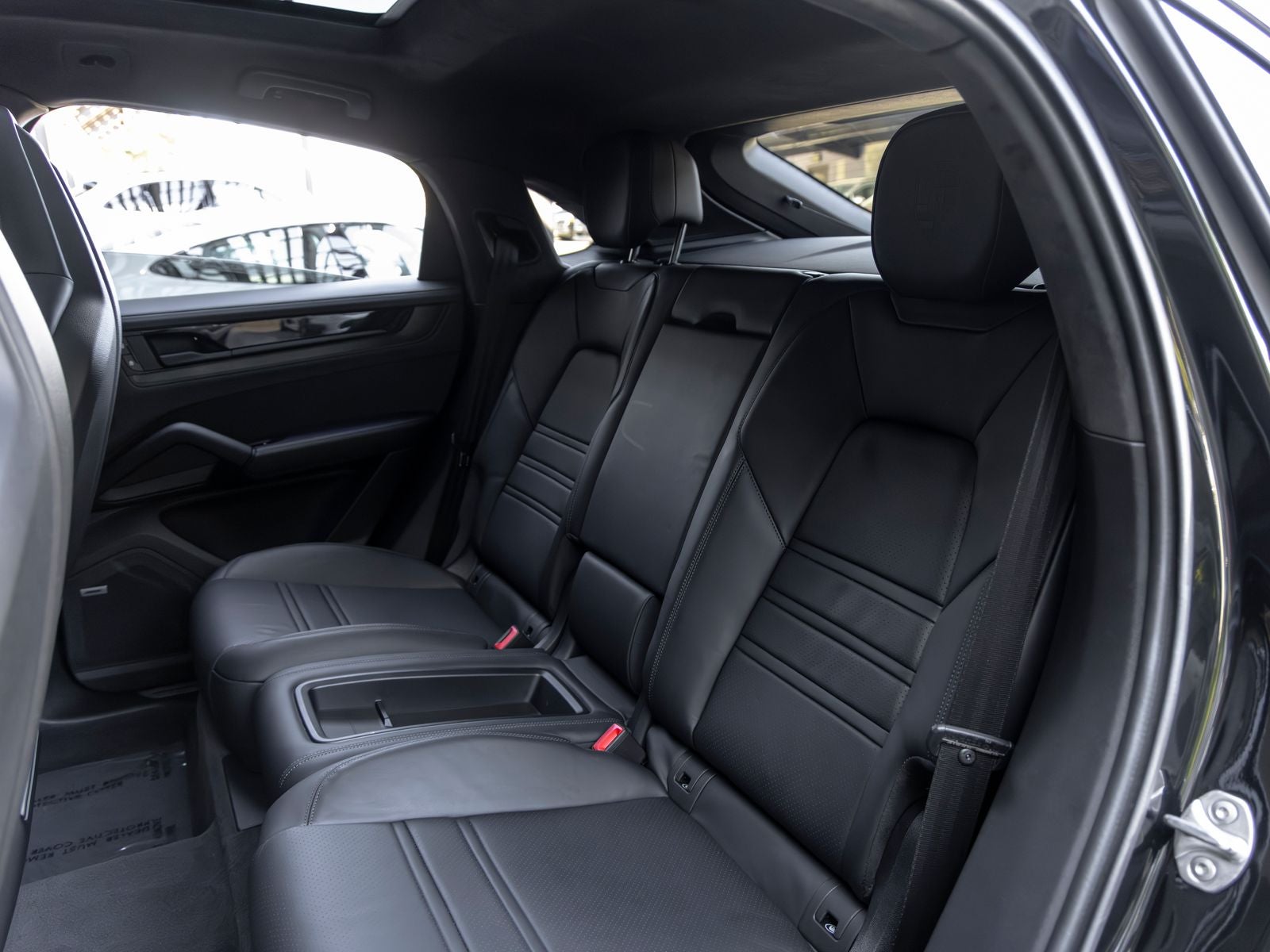 2025 Porsche Cayenne GTS Coupe