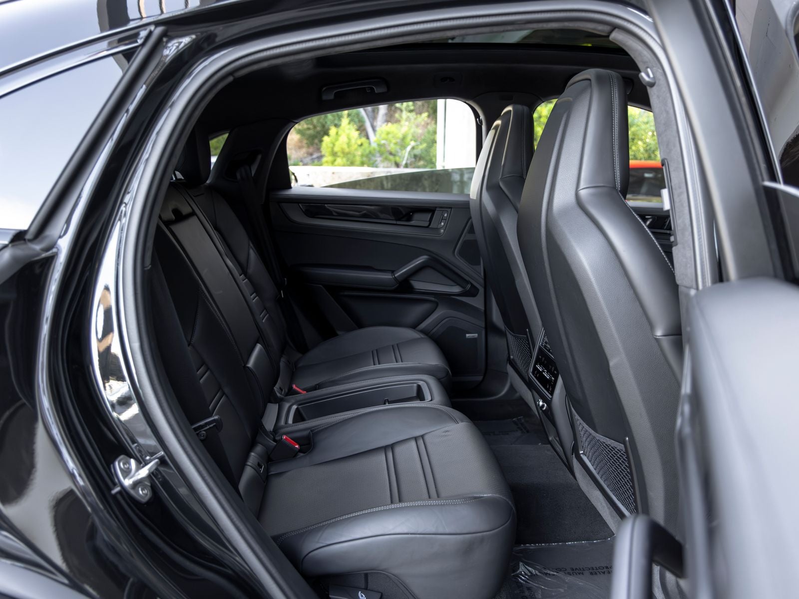 2025 Porsche Cayenne GTS Coupe