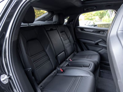 2025 Porsche Cayenne GTS Coupe