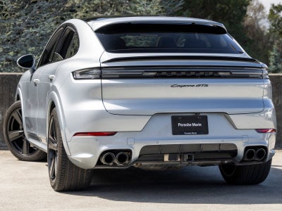 2025 Porsche Cayenne Cayenne GTS Coupe