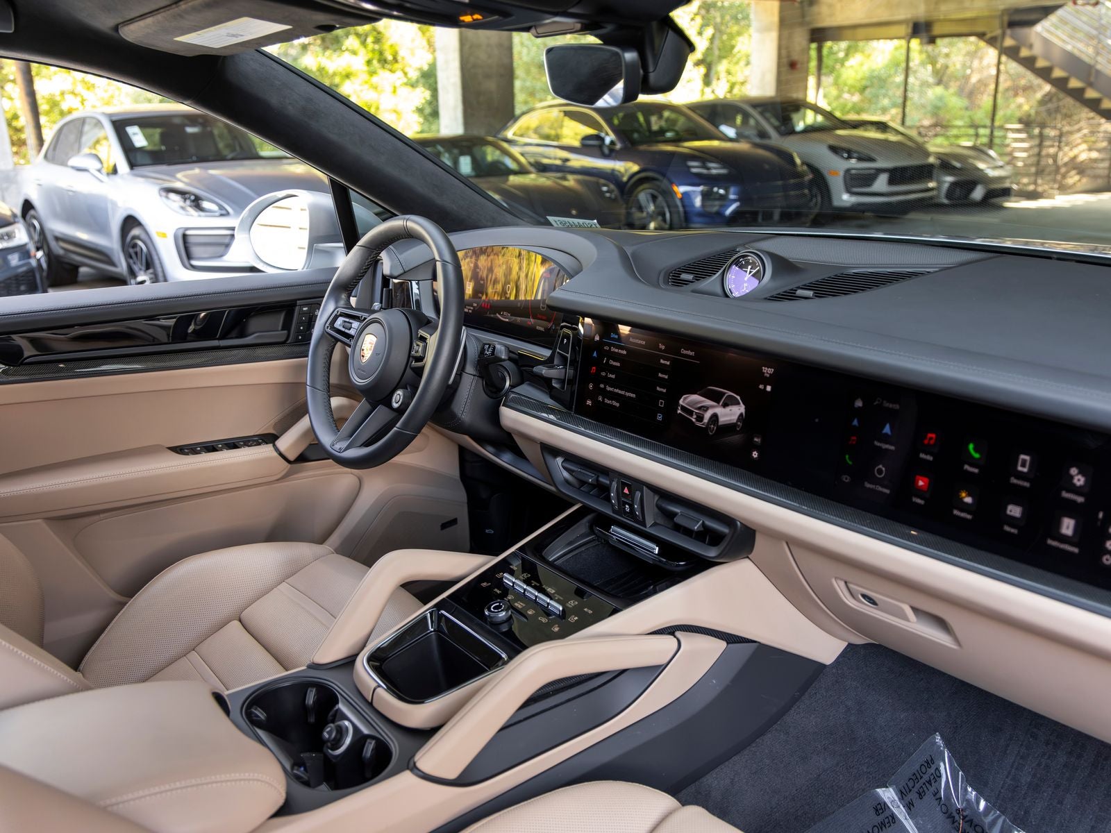 2025 Porsche Cayenne Cayenne GTS Coupe