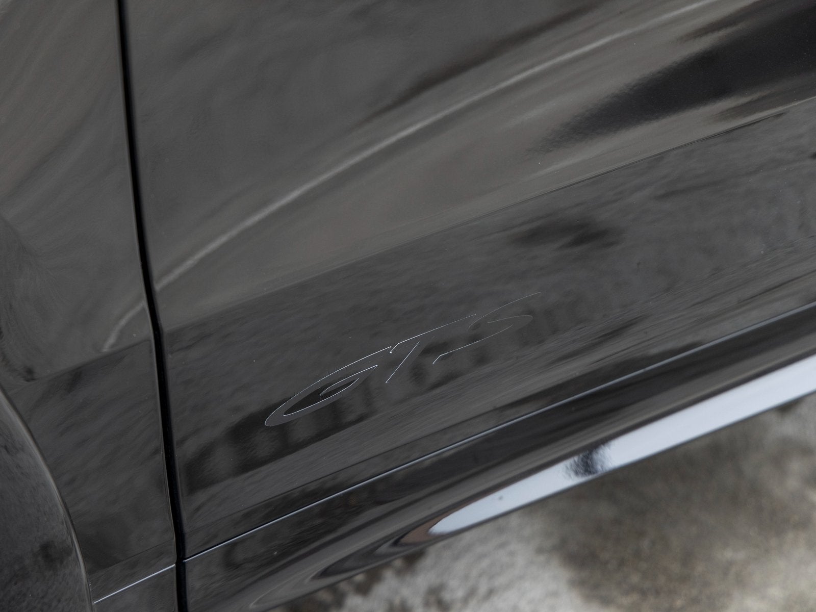 2025 Porsche Cayenne Cayenne GTS Coupe