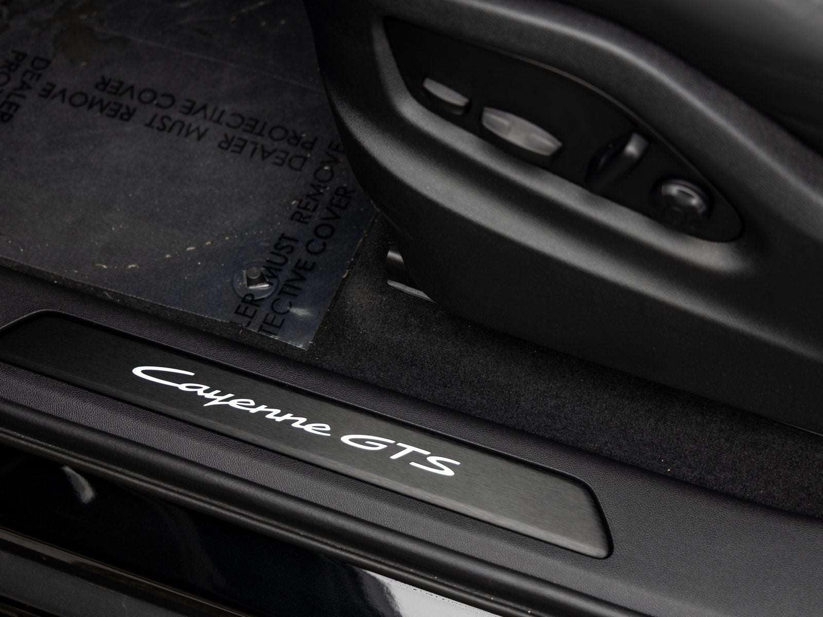 2025 Porsche Cayenne Cayenne GTS Coupe