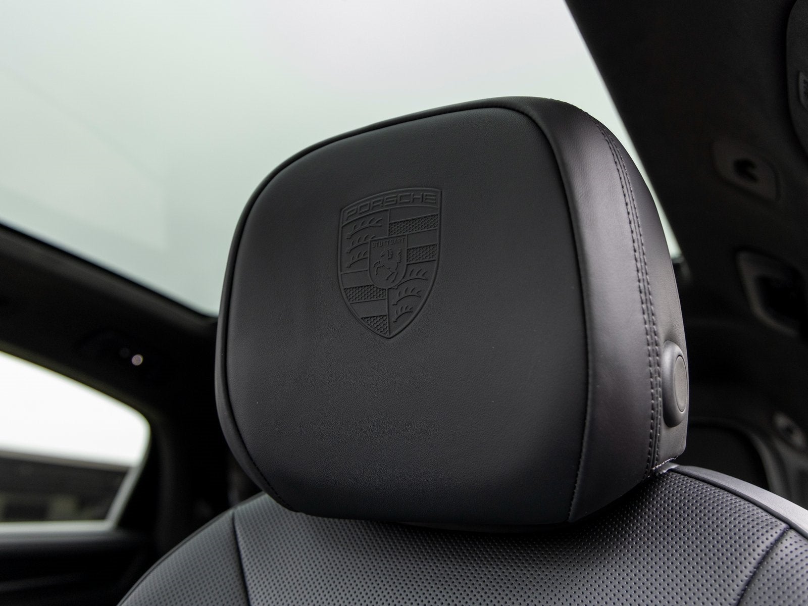 2025 Porsche Cayenne Cayenne GTS Coupe