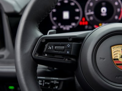 2025 Porsche Cayenne Cayenne GTS Coupe