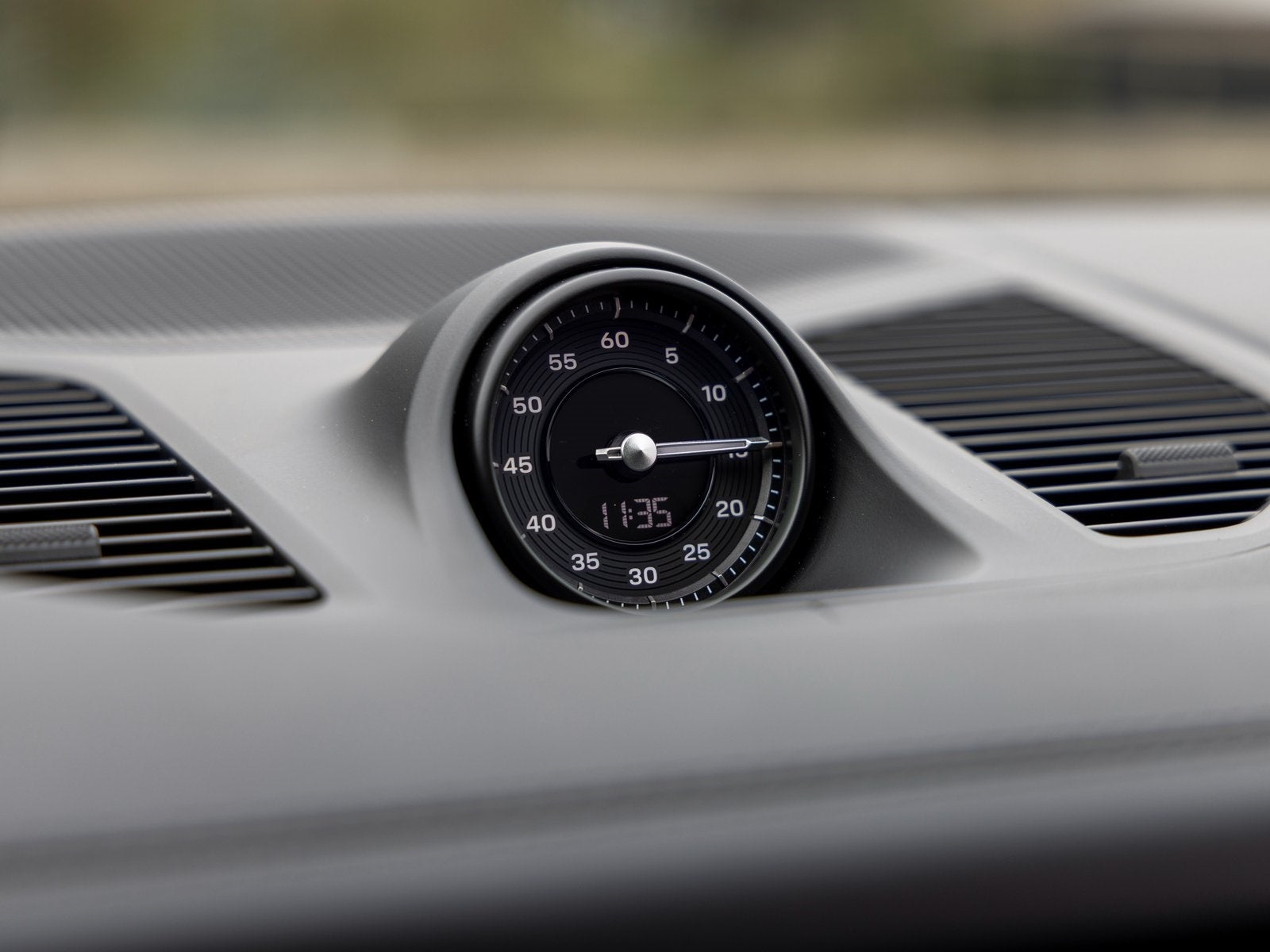 2025 Porsche Cayenne Cayenne GTS Coupe