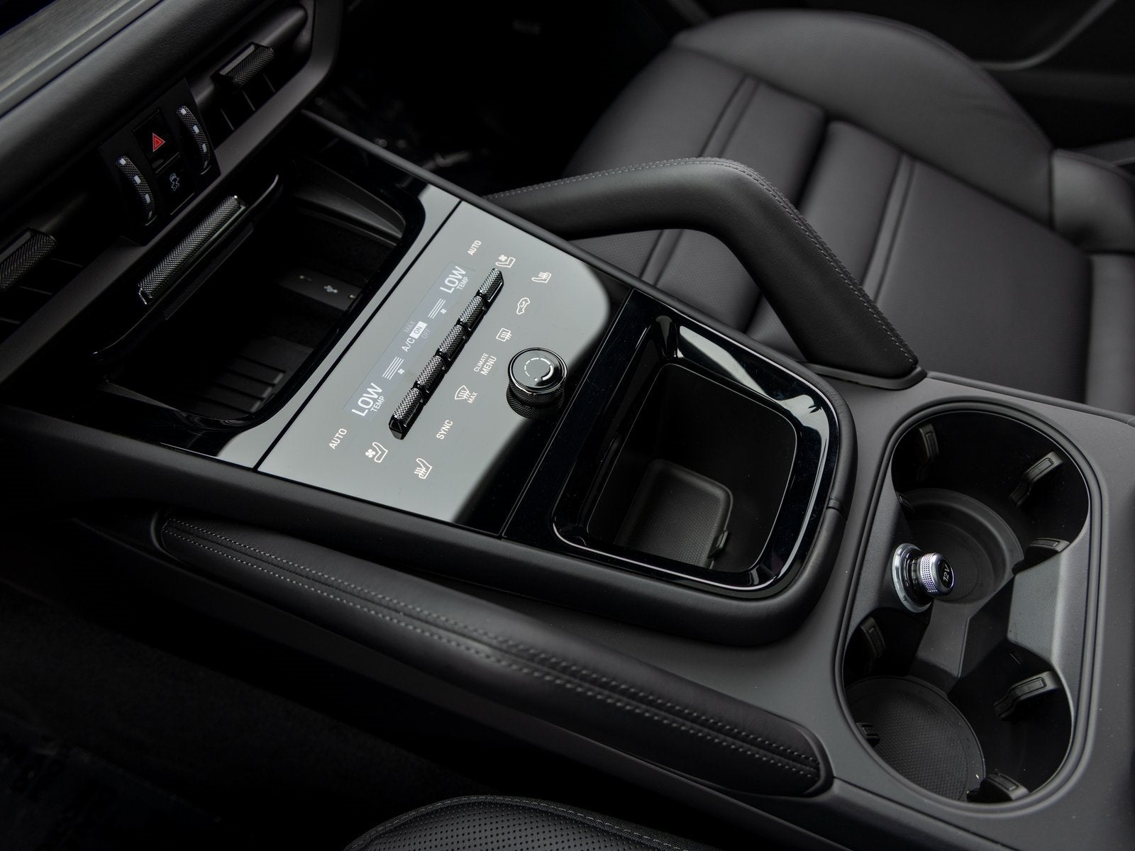 2025 Porsche Cayenne Cayenne GTS Coupe