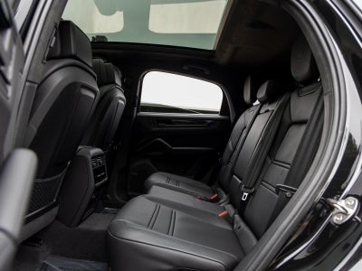 2025 Porsche Cayenne Cayenne GTS Coupe