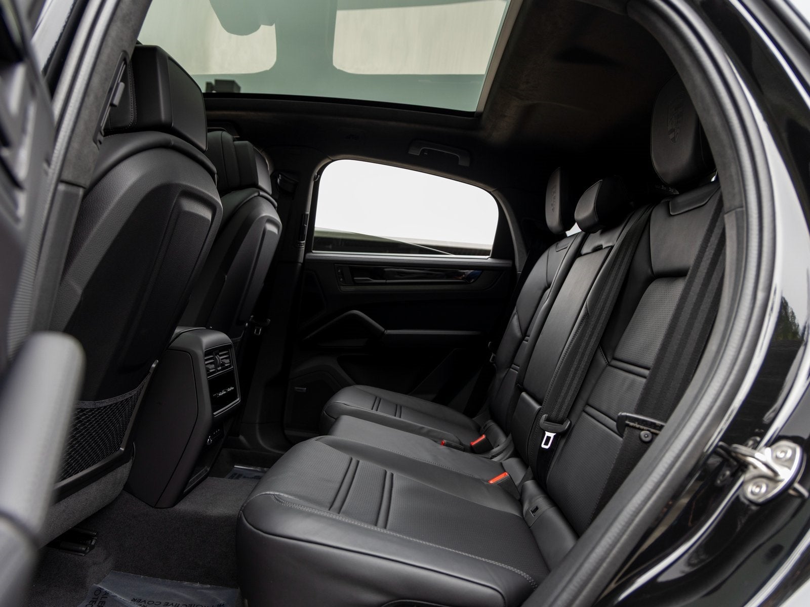 2025 Porsche Cayenne Cayenne GTS Coupe