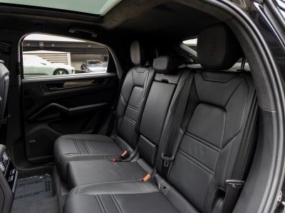 2025 Porsche Cayenne Cayenne GTS Coupe