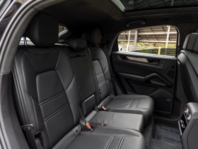 2025 Porsche Cayenne Cayenne GTS Coupe