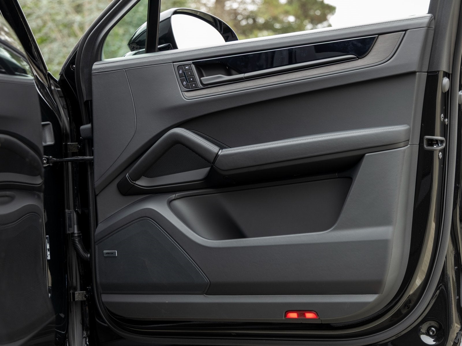 2025 Porsche Cayenne Cayenne GTS Coupe