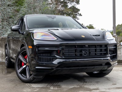 2025 Porsche Cayenne Cayenne GTS Coupe