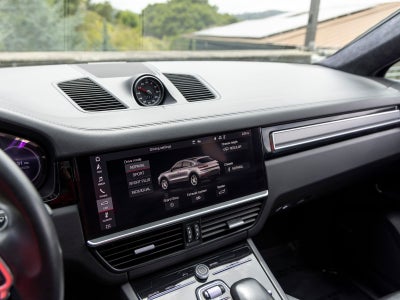 2021 Porsche Cayenne GTS Coupe