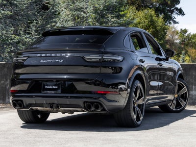 2022 Porsche Cayenne Cayenne Turbo S E-Hybrid Coupe