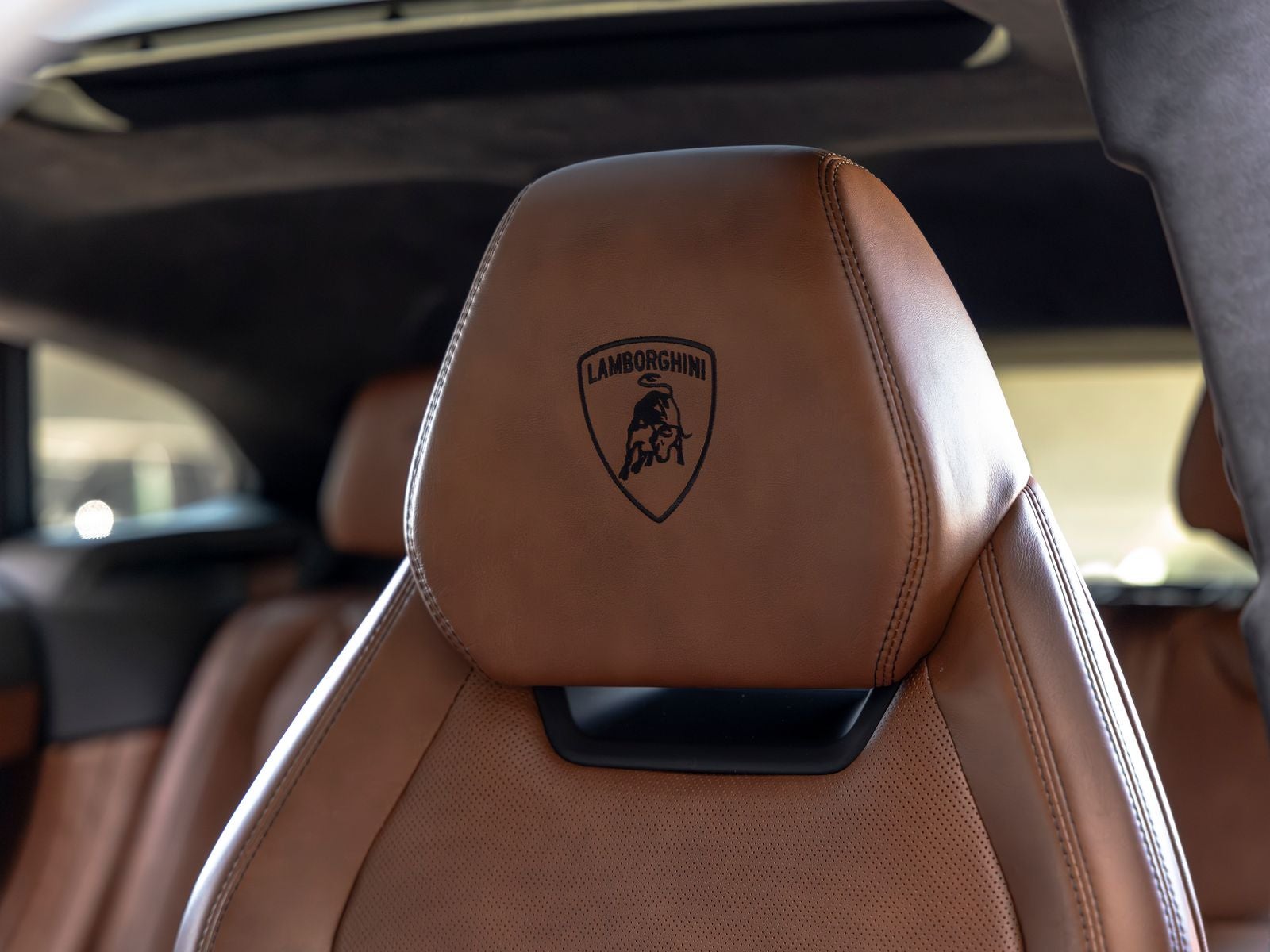 2019 Lamborghini Urus Base