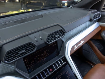 2019 Lamborghini Urus Base