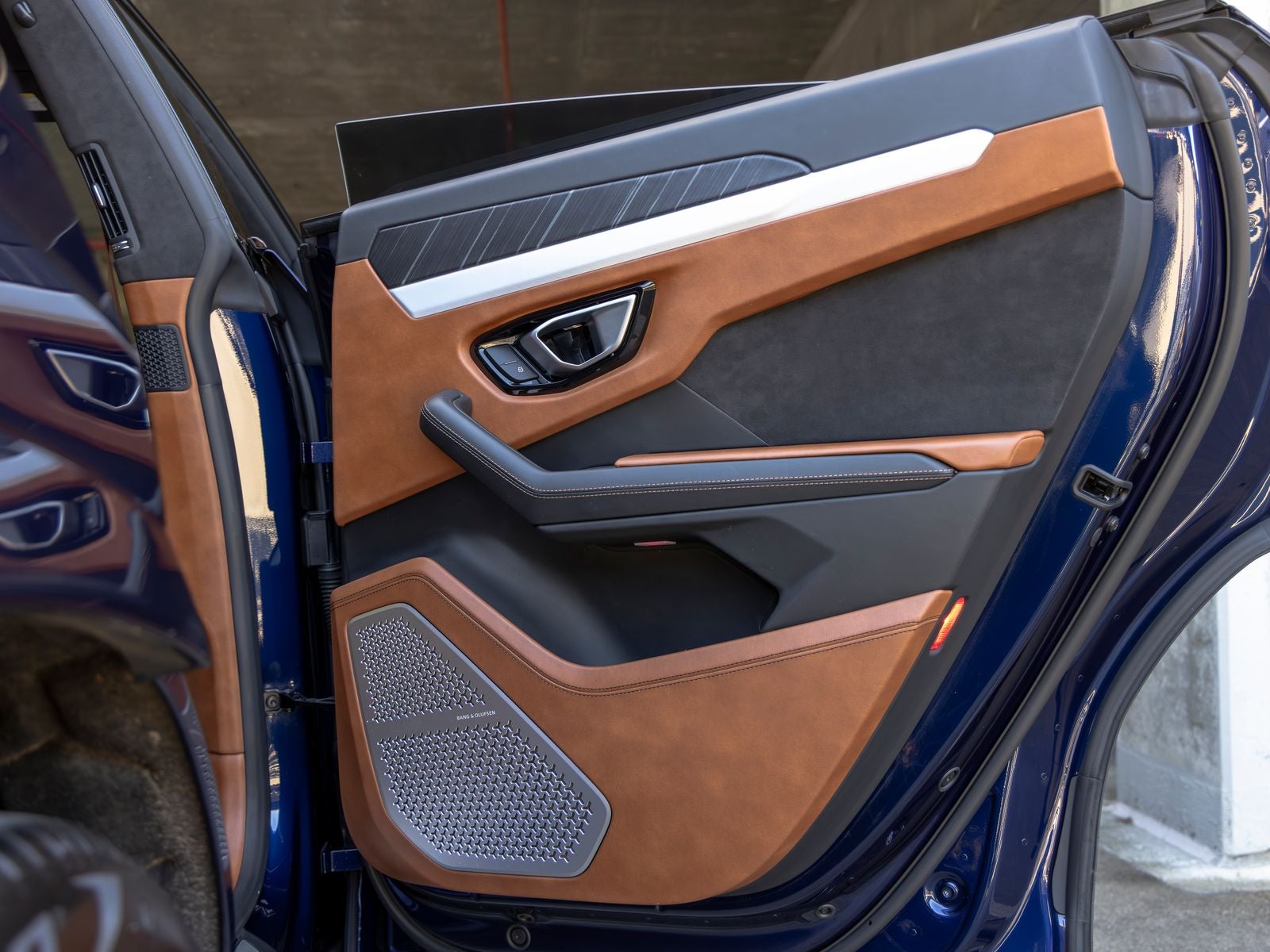 2019 Lamborghini Urus Base