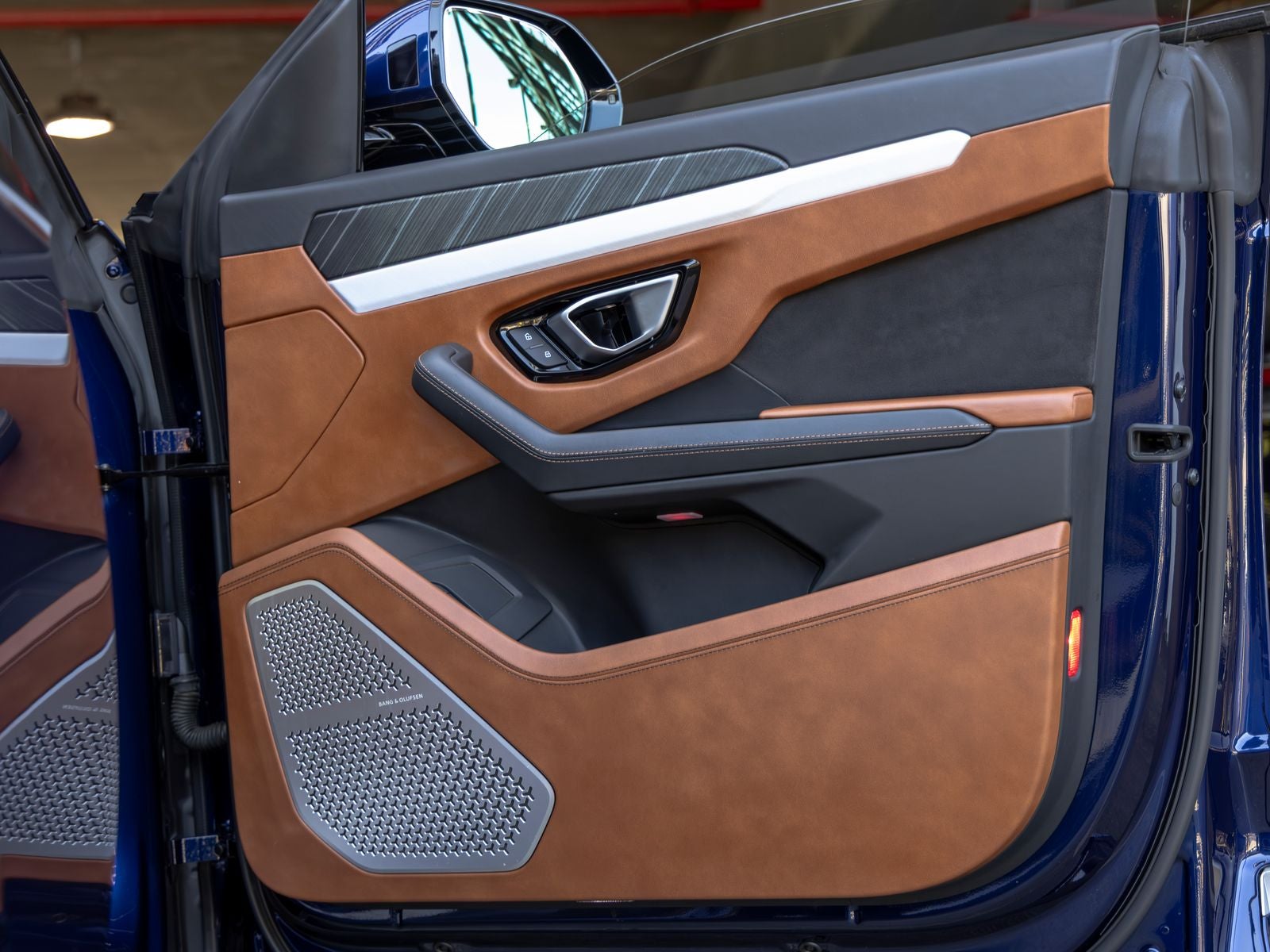 2019 Lamborghini Urus Base