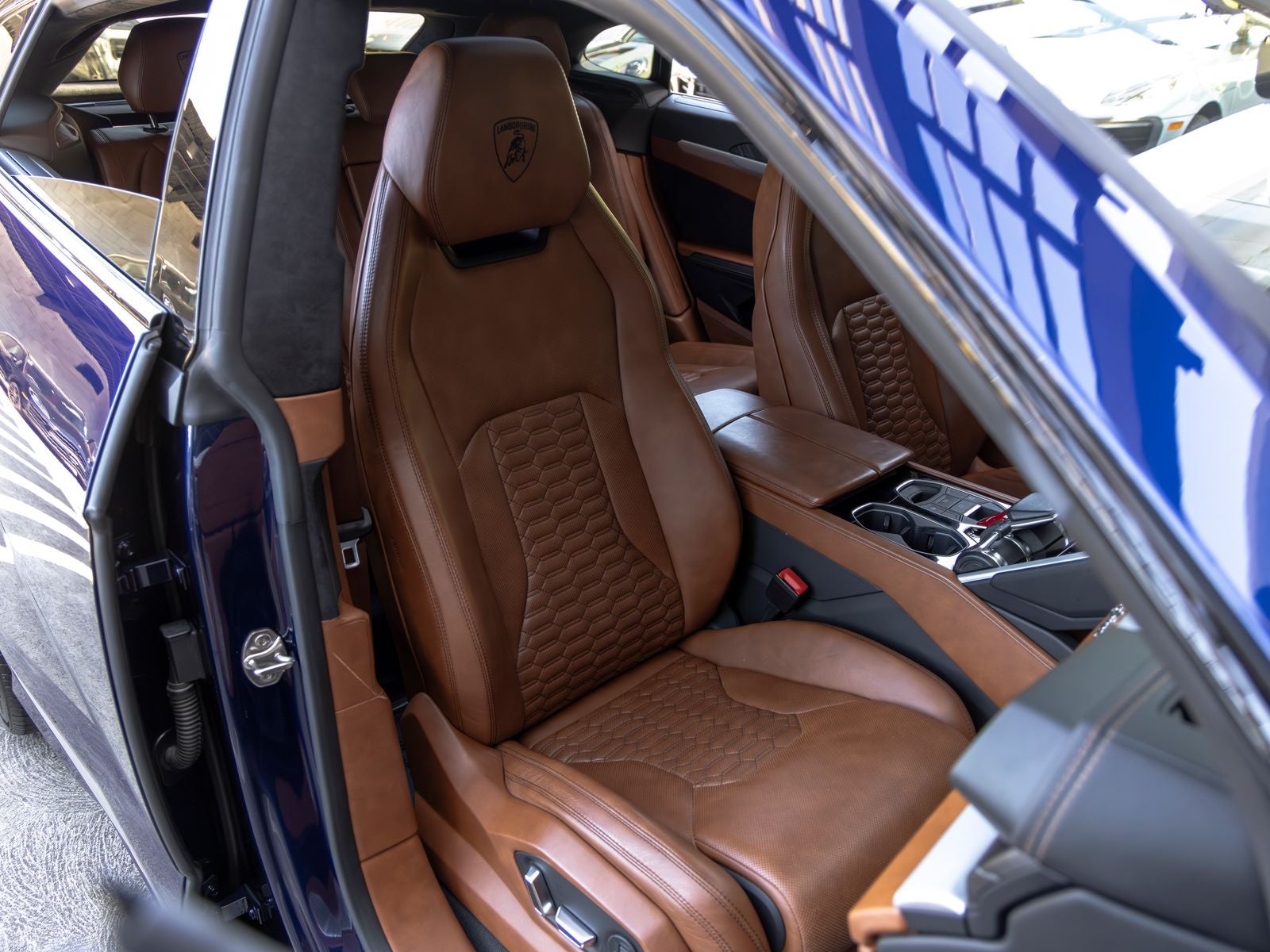 2019 Lamborghini Urus Base