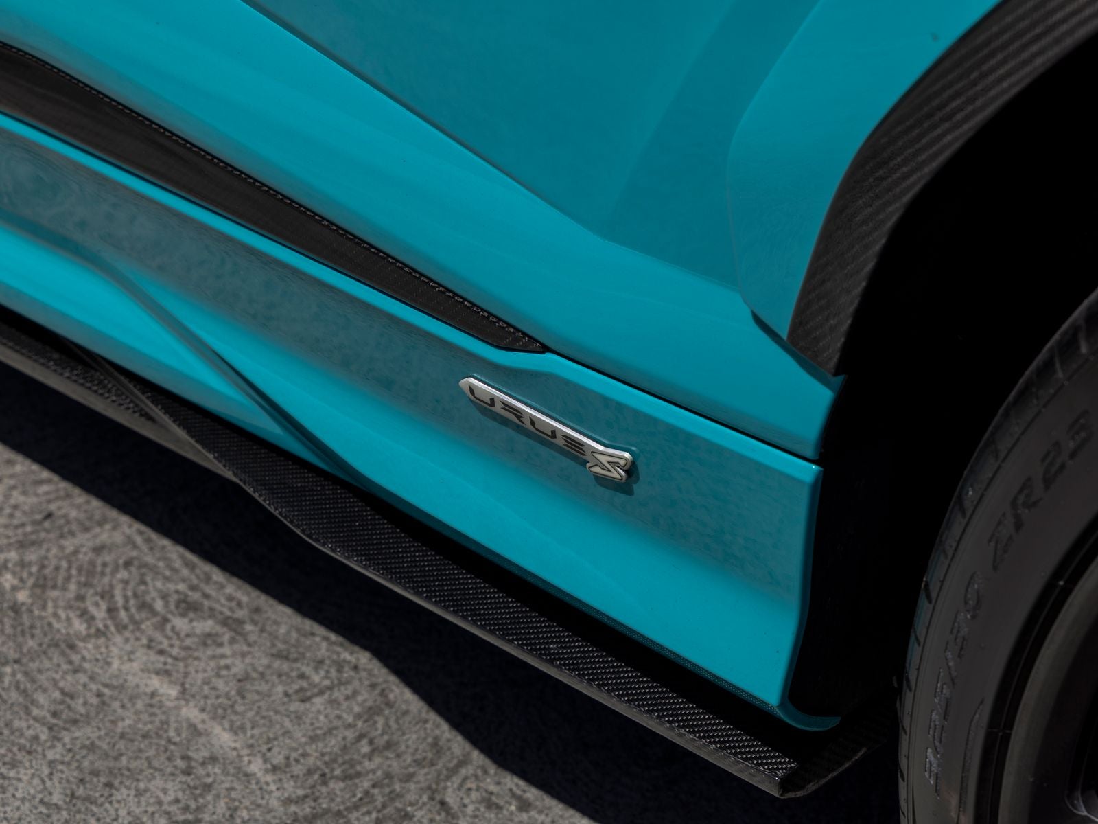 2024 Lamborghini Urus S