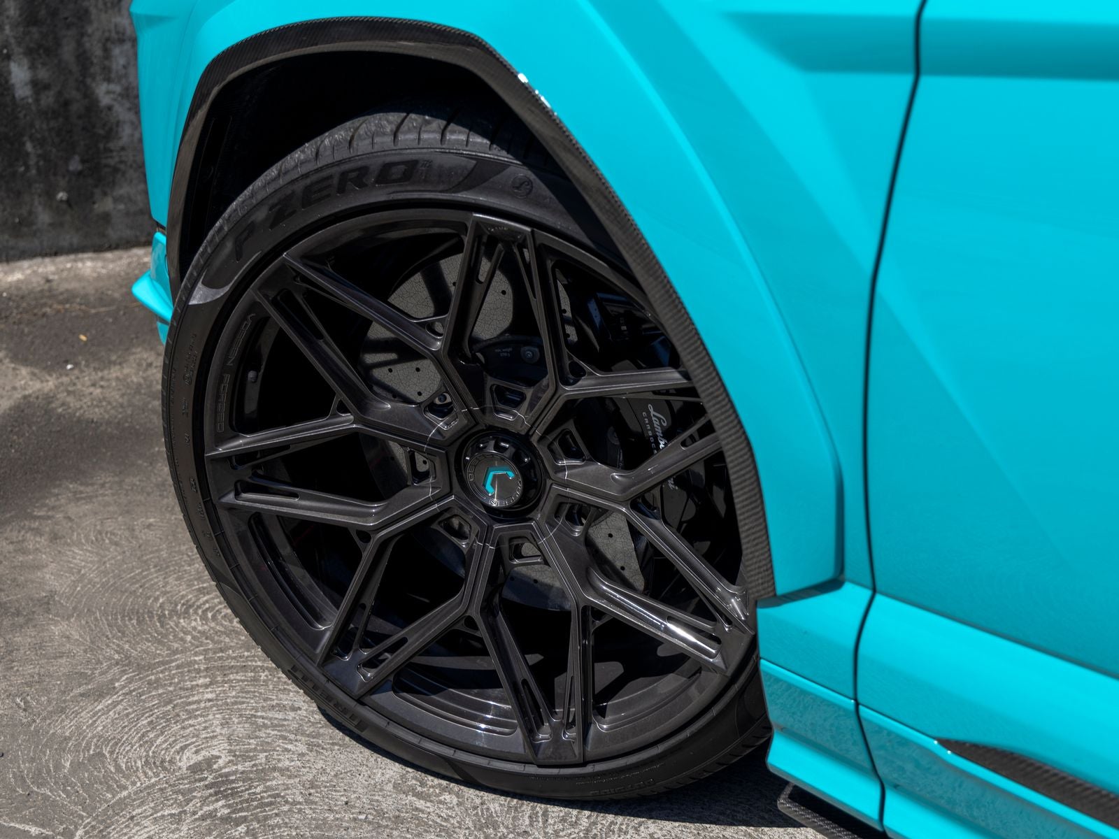 2024 Lamborghini Urus S