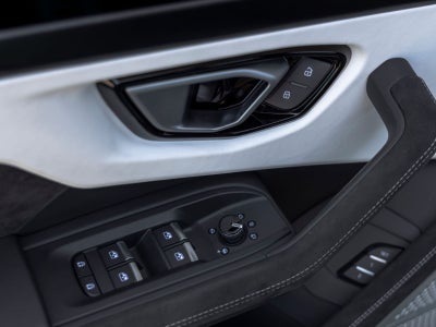 2024 Lamborghini Urus S