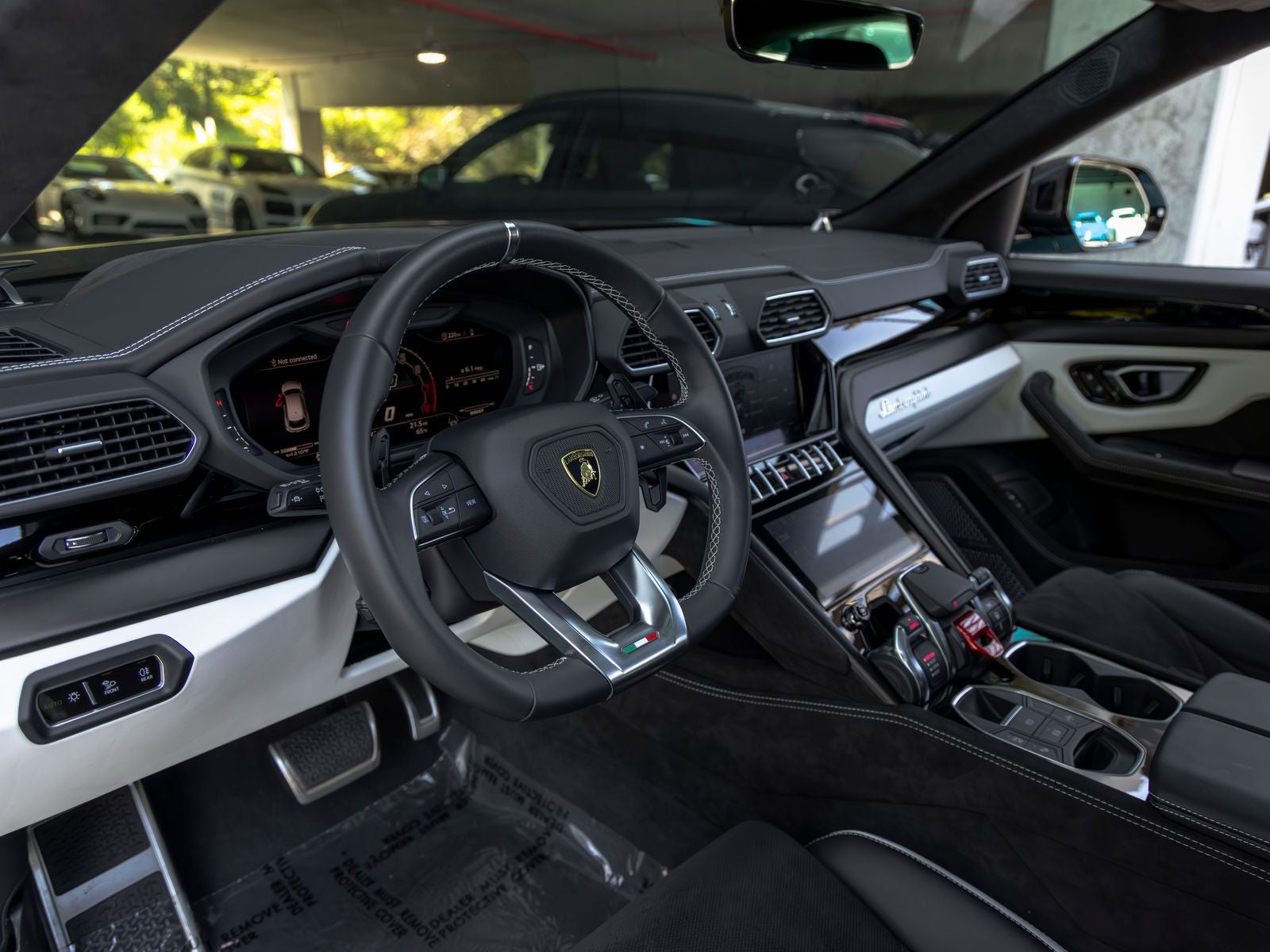 2024 Lamborghini Urus S