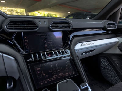 2024 Lamborghini Urus S